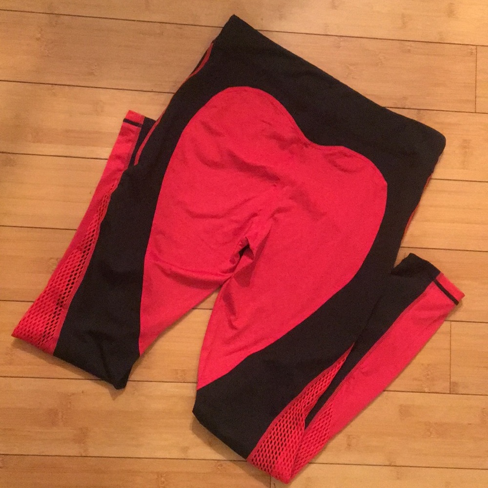 Heart booty shaped yoga pants